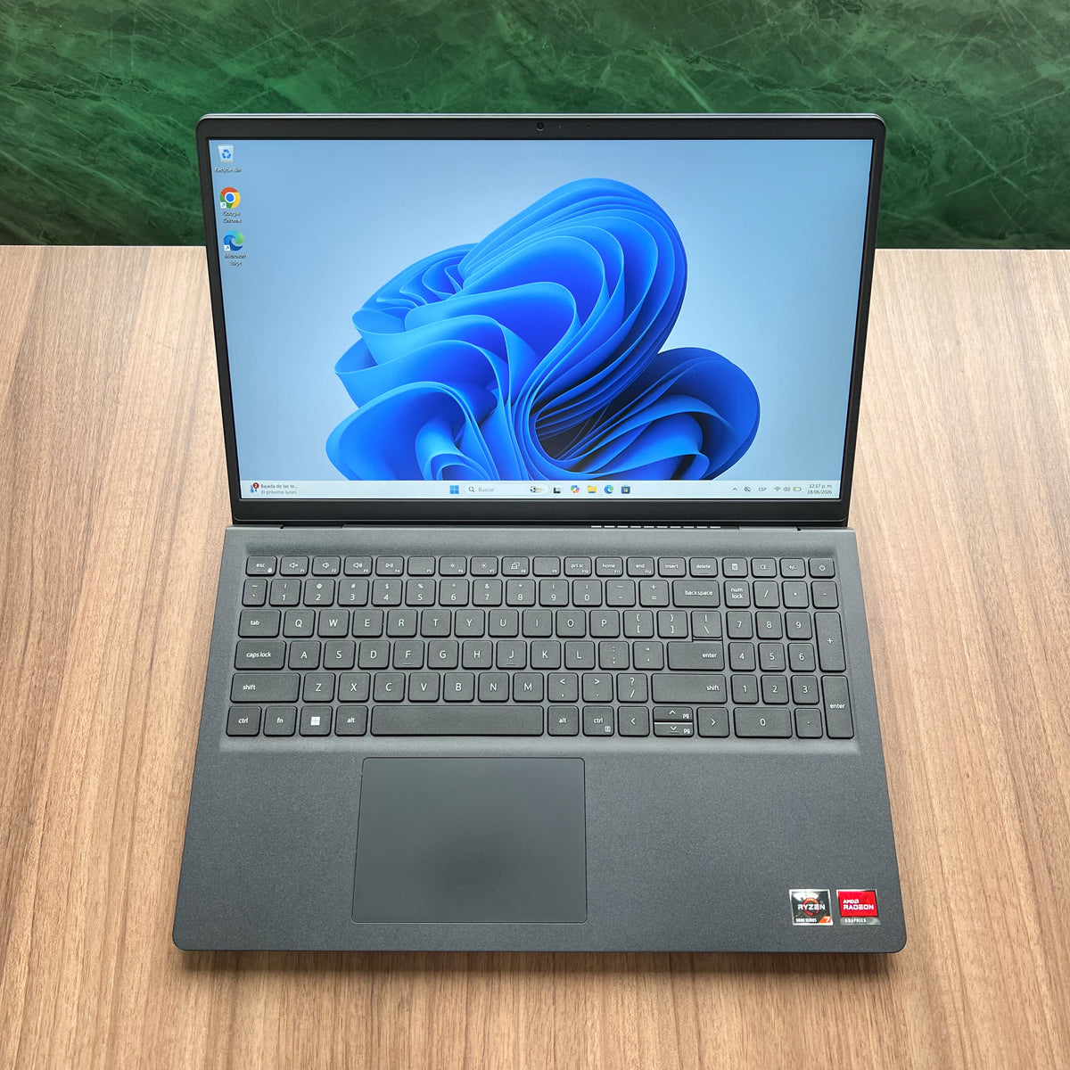 Dell Inspiron 15 3525 | Ryzen 7 5700U | 16GB RAM | 1TB SSD NVMe | Pantalla 15.6"